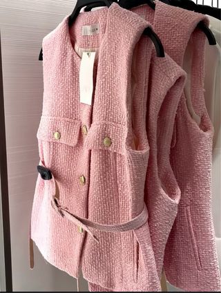 Top Zara rosa con cinturón