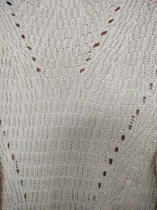 Jersey color beige rosa tejido calado. Talla L.