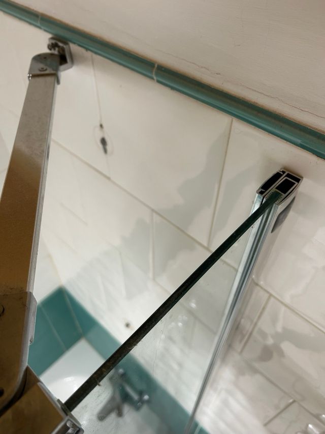 Mampara de bañera vidrio templado y metal