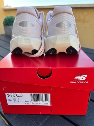 Zapatillas New Balance Fuelcell Rebel V5 Rosa