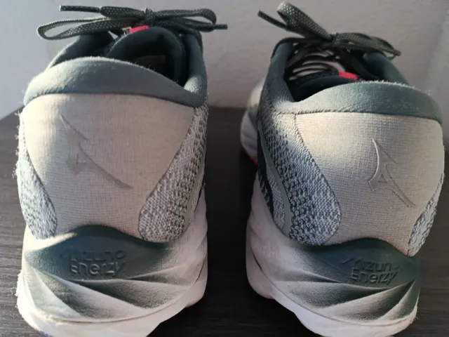 Zapatillas Mizuno Wave Rider 27 gris y rosa