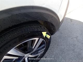 PEUGEOT 5008 1.5 BlueHDi 96kW (130CV) S&S Allure