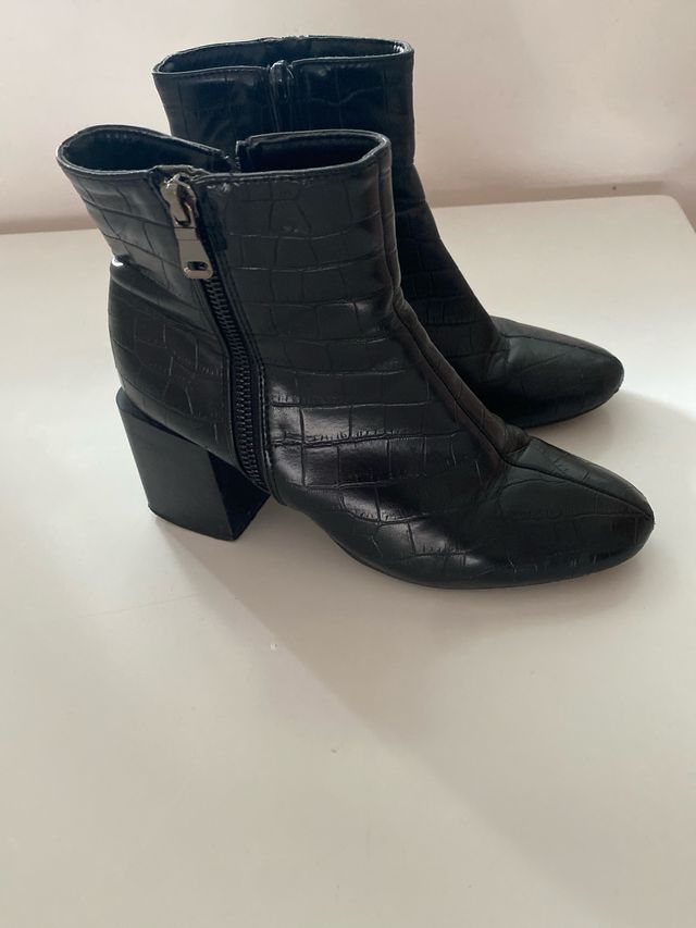 Botas tacón efecto cocodrilo