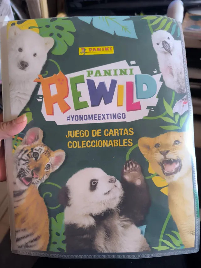 Cartas Rewild "Yonomeextingo" Colección Panini