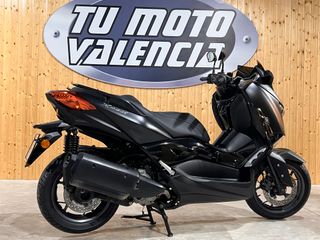 Yamaha XMAX 300 Iron Max Negra