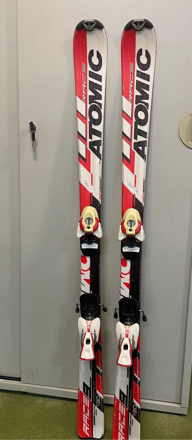 Esquís Atomic Race 130