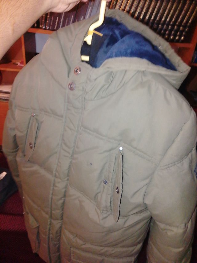 Chaqueta verde oliva acolchada