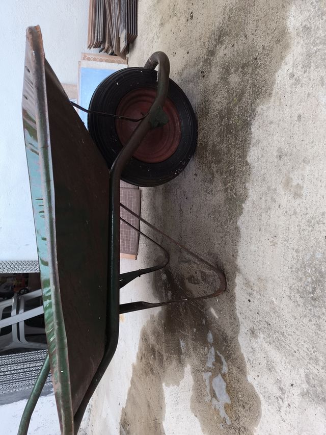 Carretón verde oxidado