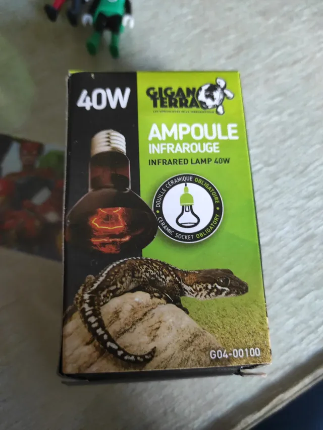 Bombilla infrarroja 40W para reptiles