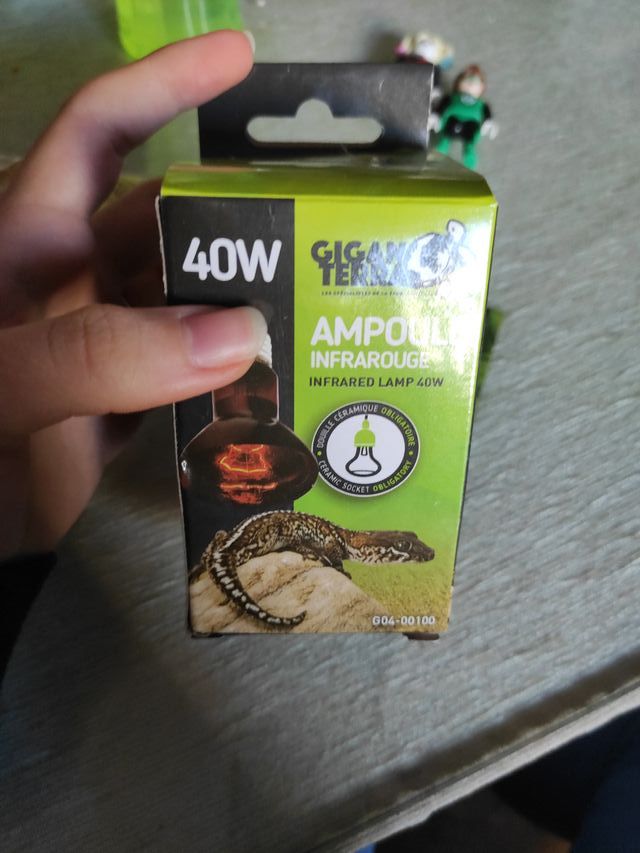 Bombilla infrarroja 40W para reptiles