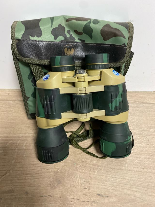 Prismáticos camuflaje con funda