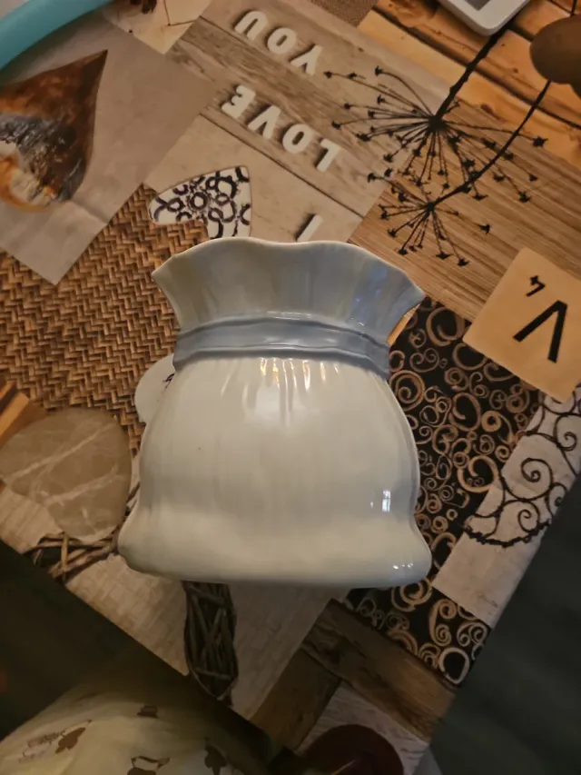 Jarrón porcelana cisne y lazo azul