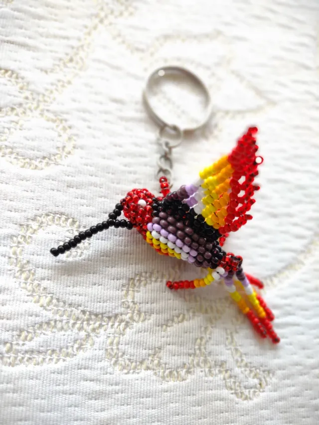 Llavero Colibrí de Cuentas