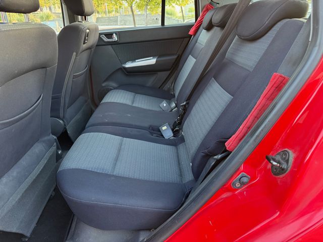 Hyundai Getz 1.4 GASOLINA 5 PUERTAS