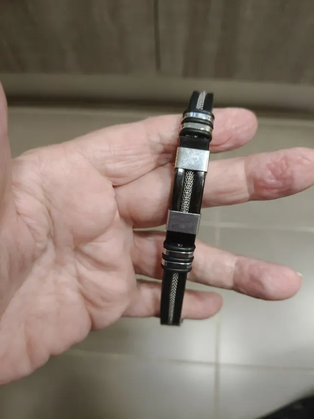 Pulsera Caballero Caucho Adornos Plateados