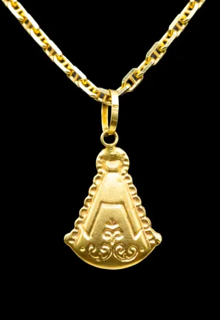Dije Virgen del Rocío Oro 18k