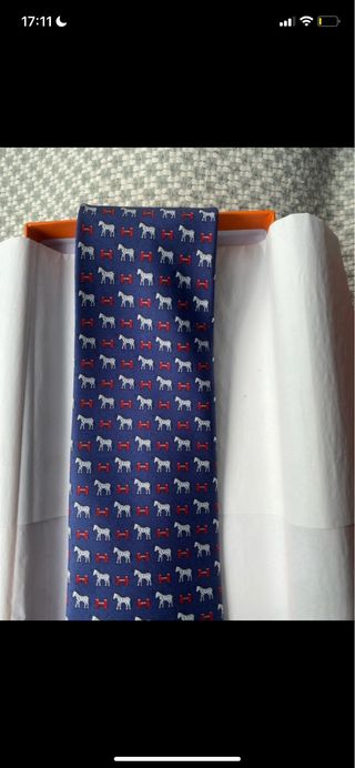 Corbata Hermès Paris nueva