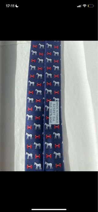 Corbata Hermès Paris nueva