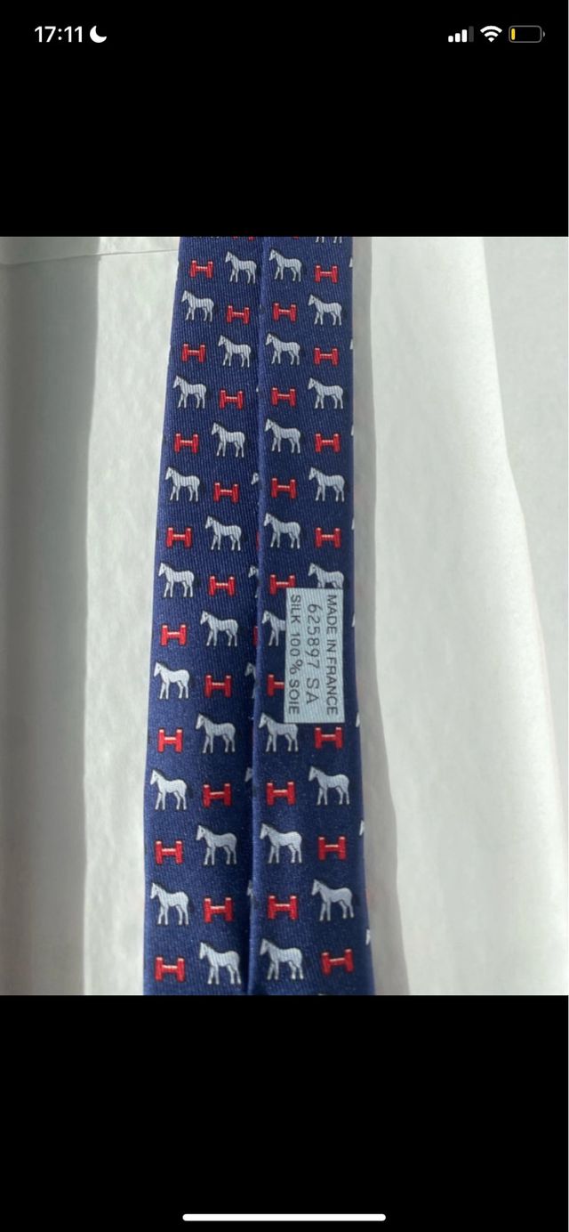 Corbata Hermès Paris nueva