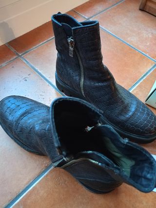 Botines negros hombre  A.S. 98. Talla 44/45.