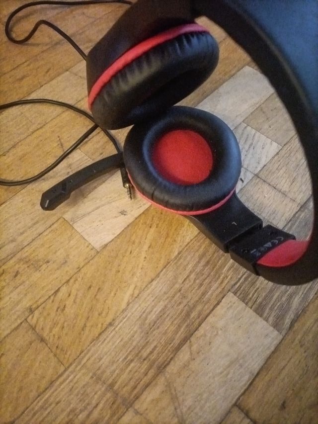 Auriculares con micrófono y cable