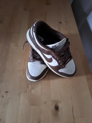 Zapatillas Nike Marrones Talla 42 Modelo DUNK LOW