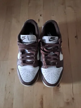 Zapatillas Nike Marrones Talla 42 Modelo DUNK LOW