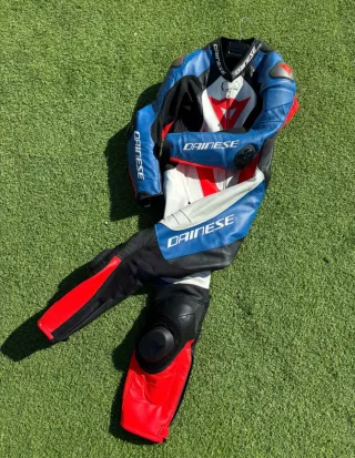 Mono Dainese Laguna Seca 5 Talla 52