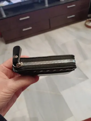 Billetera Negra con Cremallera