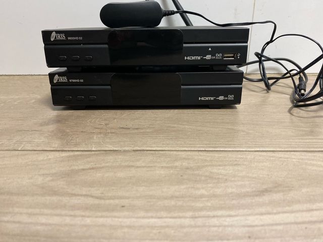 2 Receptores Satélite Iris 9600HD 02 y 9700HD 02