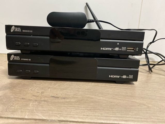 2 Receptores Satélite Iris 9600HD 02 y 9700HD 02