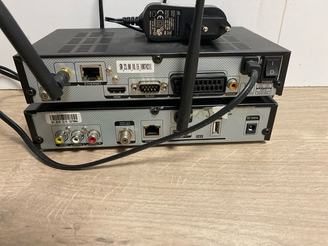 2 Receptores Satélite Iris 9600HD 02 y 9700HD 02