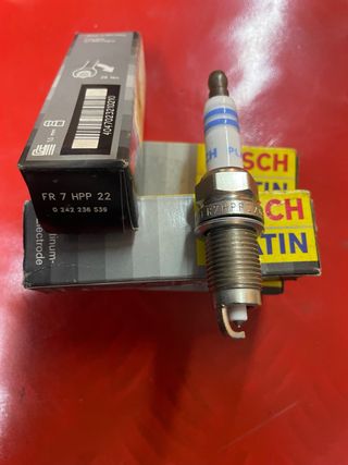 Bujías Bosch Platino FR7HPP22 (4 unidades)