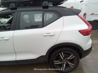 VOLVO XC40 1.5 T5 Twin Recharge R-Design Auto