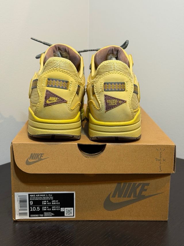Nike Air Max 1 Travis Scott Saturn Gold