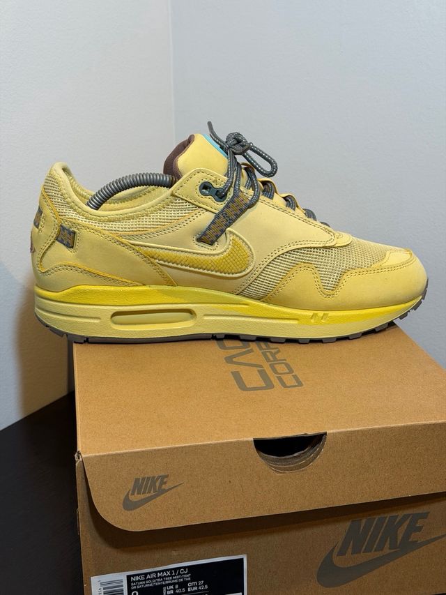 Nike Air Max 1 Travis Scott Saturn Gold