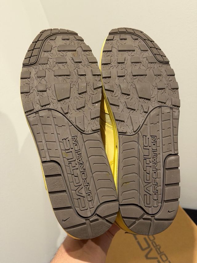 Nike Air Max 1 Travis Scott Saturn Gold