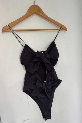 Body negro con lazos