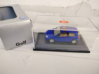 Schuco 1/43 VW Golf V Blu Atlantis