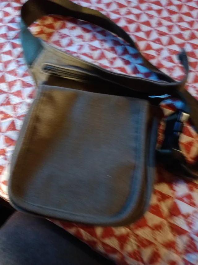 Bandolera Hombre Gris y Verde