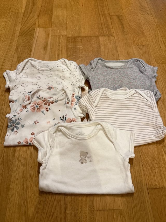 Lote 5 bodys manga corta 68cm