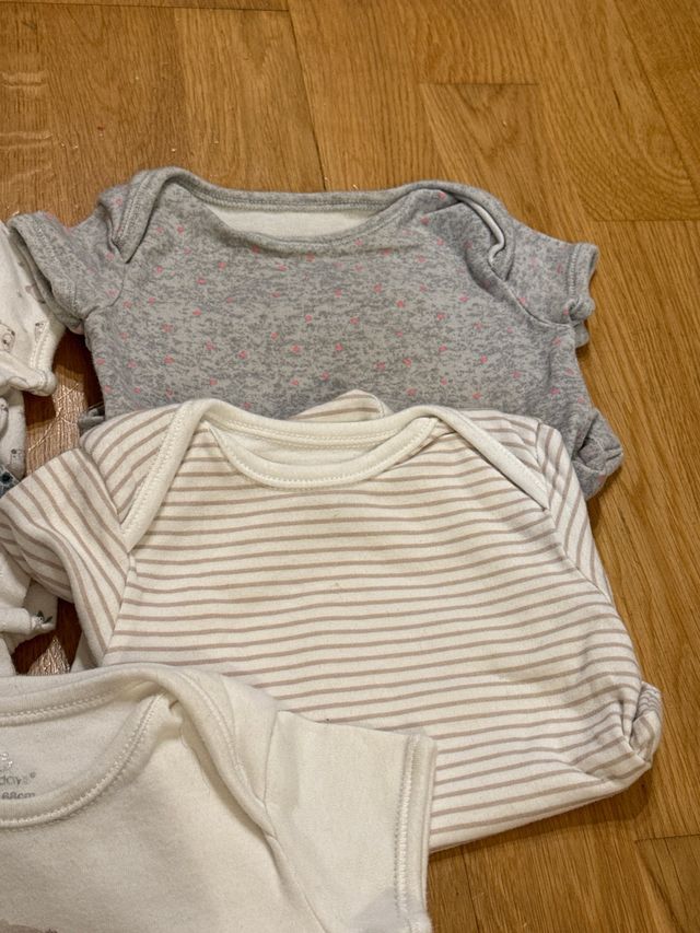 Lote 5 bodys manga corta 68cm