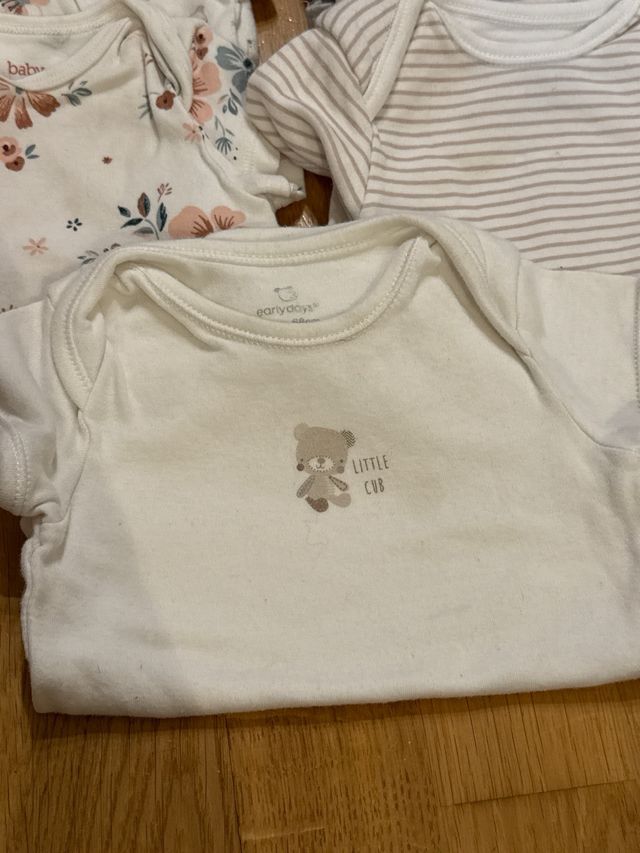 Lote 5 bodys manga corta 68cm