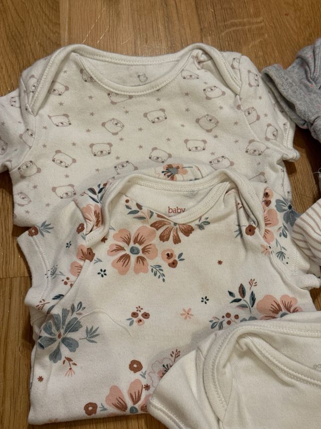 Lote 5 bodys manga corta 68cm