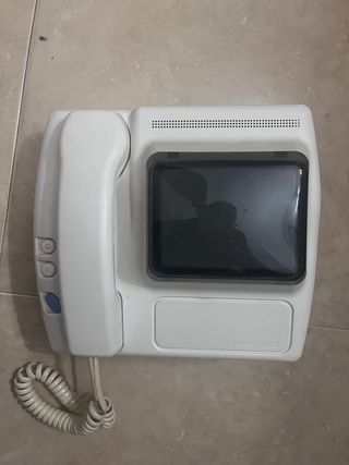 Videoportero blanco con pantalla , cada unidad 25€
