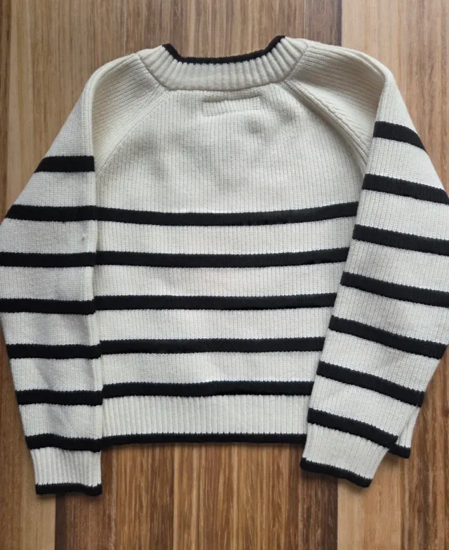 Jersey pico rayas blanco y negro Zara 6-7 años