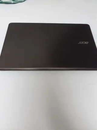 Acer Aspire E1-522 Negro