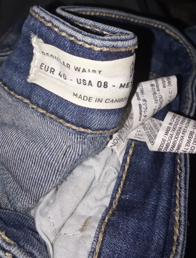 Vaqueros pitillo elástico Stradivarius T40