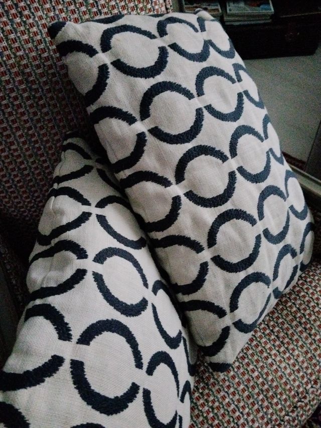 Cojines de Lino con Diseño Geométrico