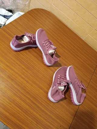 Calzado deportivo rosa